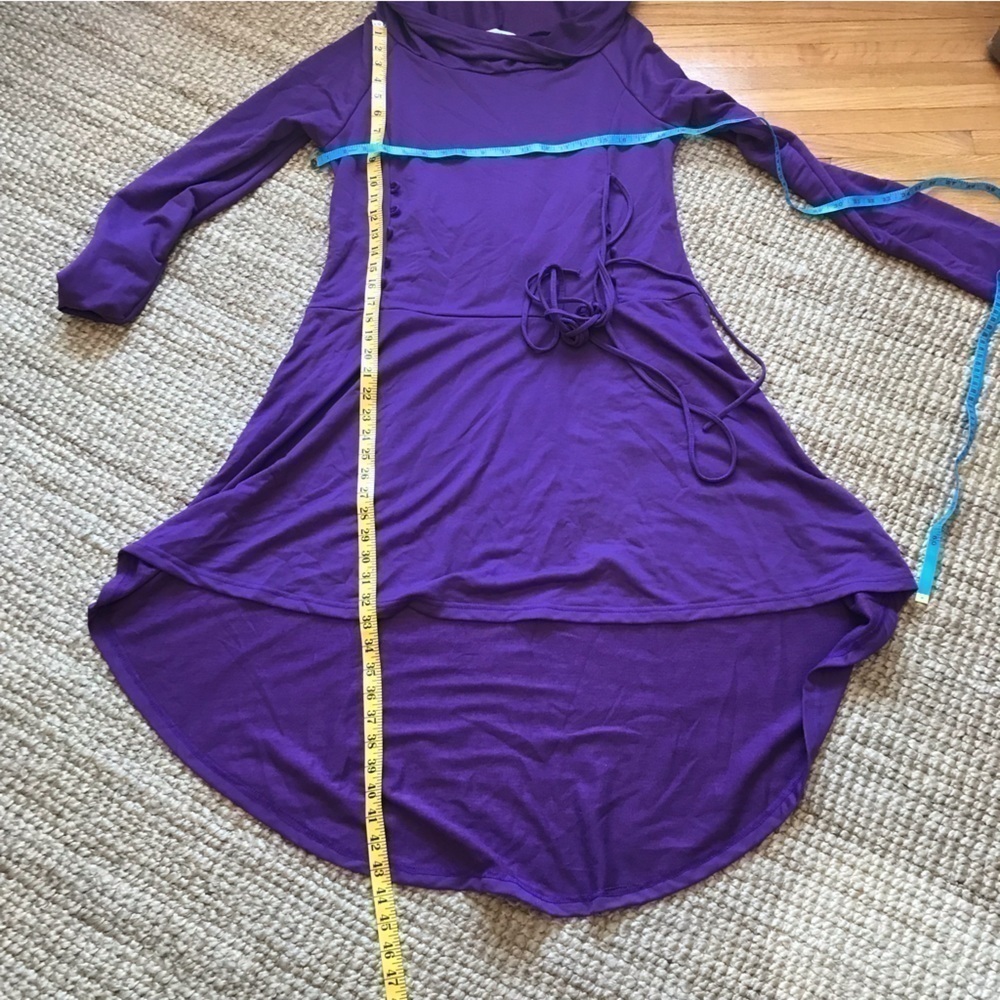 SERINITA plum coloured purple cloak cape style dress with corset closures. XXL - Picture 7 of 12
